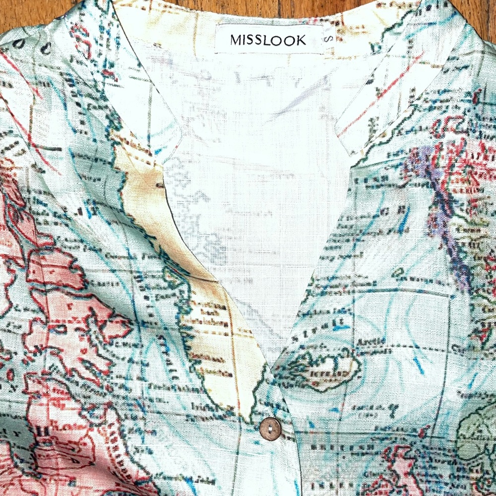 Map Tunic - Picture 2 of 3